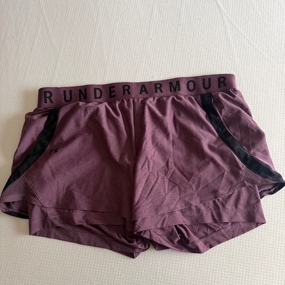 Under Armour Shorts - Picture 1 of 2